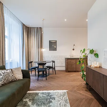 Appartamento Kielbasnicza ~ 150m Main Square ~ Self Check-in 20h Breslavia