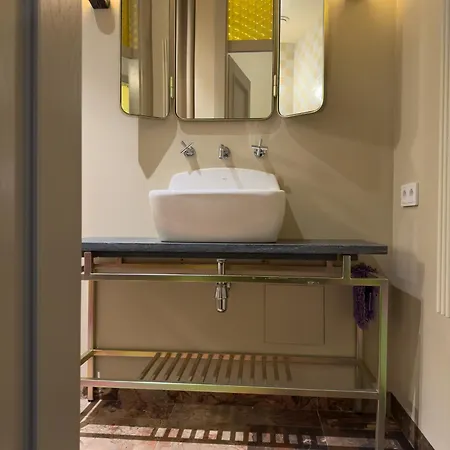 Apartmán Kielbasnicza ~ 150m Main Square ~ Self Check-in 20h Vratislav